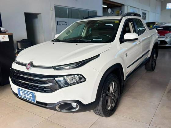 FIAT TORO 2.4 16V MULTIAIR FLEX FREEDOM AT9 FIAT TORO 2.4 16V MULTIAIR FLEX FREEDOM AT9